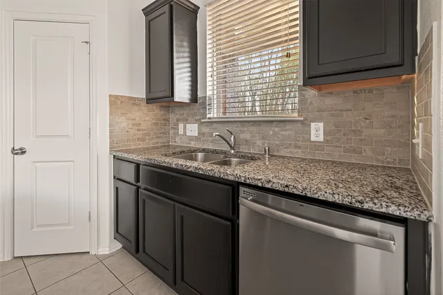 $2,850 | 12102 City Trek Lane, Houston, TX 77047