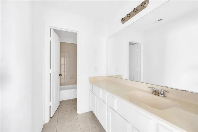 $2,850 | 12102 City Trek Lane, Houston, TX 77047