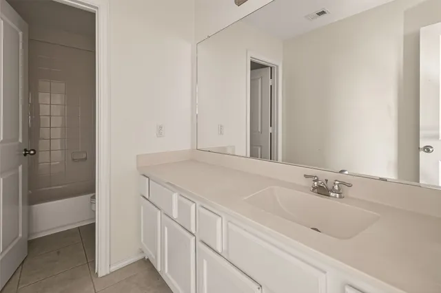 $2,850 | 12102 City Trek Lane, Houston, TX 77047