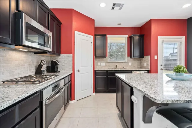 $2,850 | 12102 City Trek Lane, Houston, TX 77047