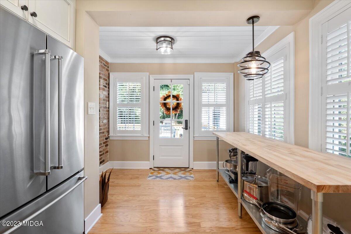 394 Overlook Road Macon, GA 31204 - Photo 6 of 29 a view of an entryway with wooden floor