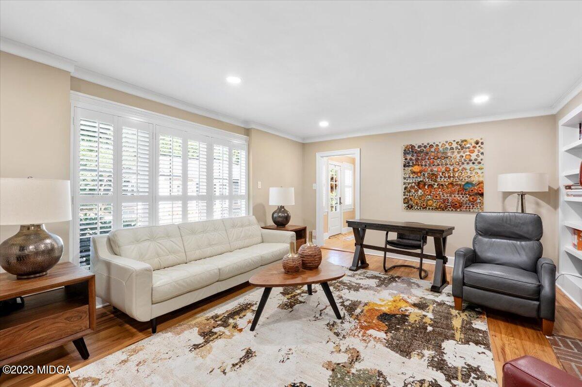 394 Overlook Road Macon, GA 31204 - Photo 8 of 29 a living room with furniture and a large window