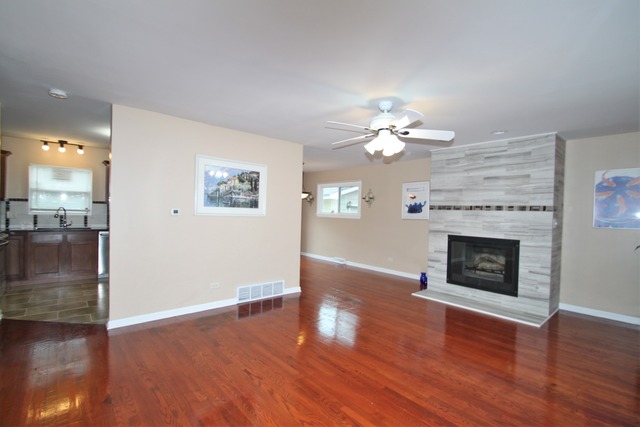 37390 North Delany Road Gurnee, IL 60031 - Photo 5 of 25
