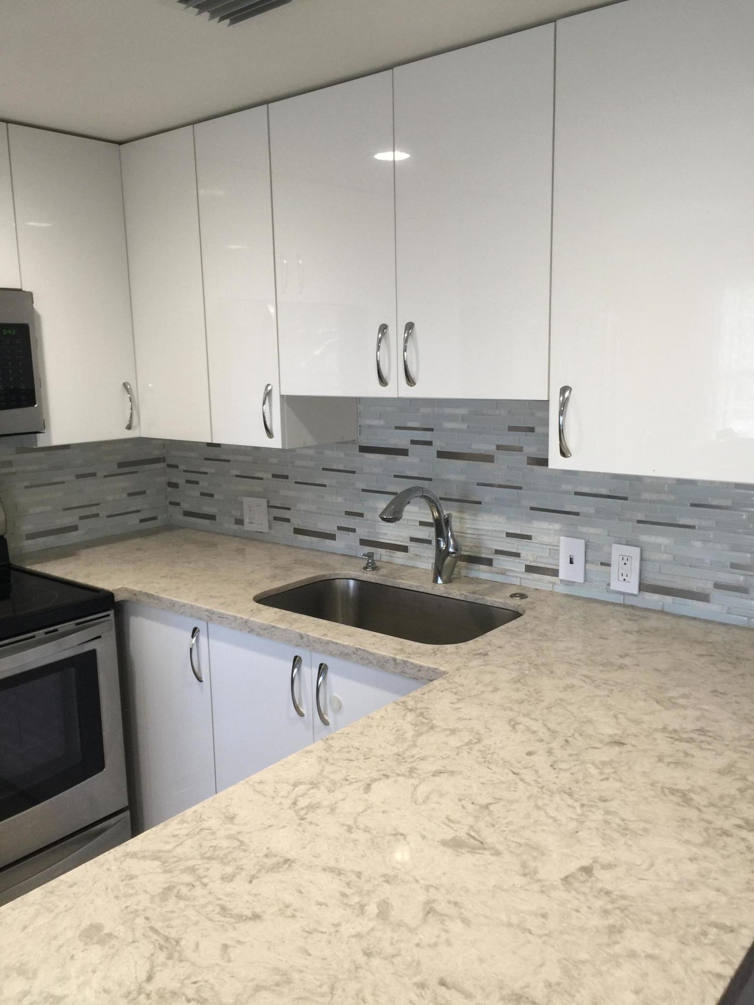 16 Fanshaw A Boca Raton, FL 33434 - Photo 6 of 17 IMG_0927