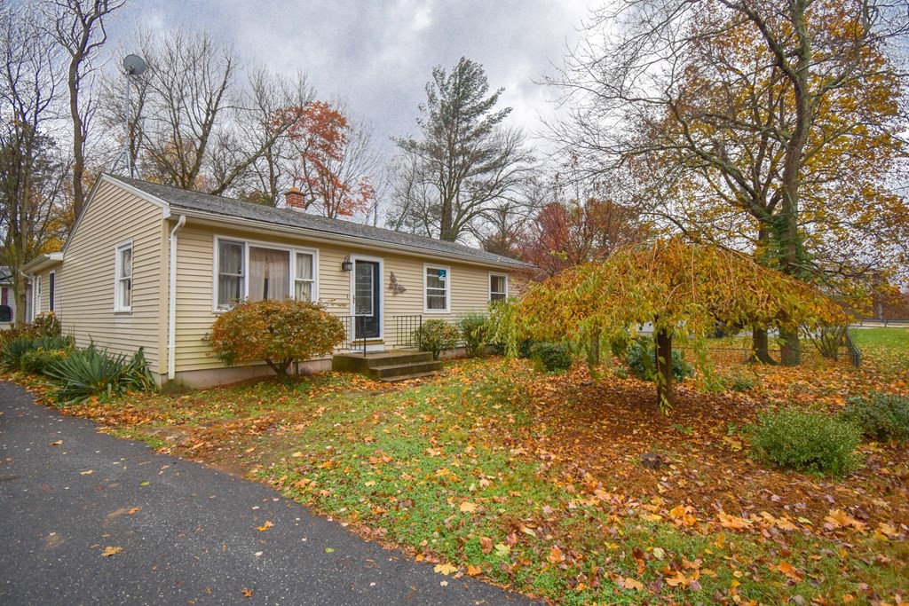 15 Ruthven Street Springfield, MA 01128 - Photo 1 of 34