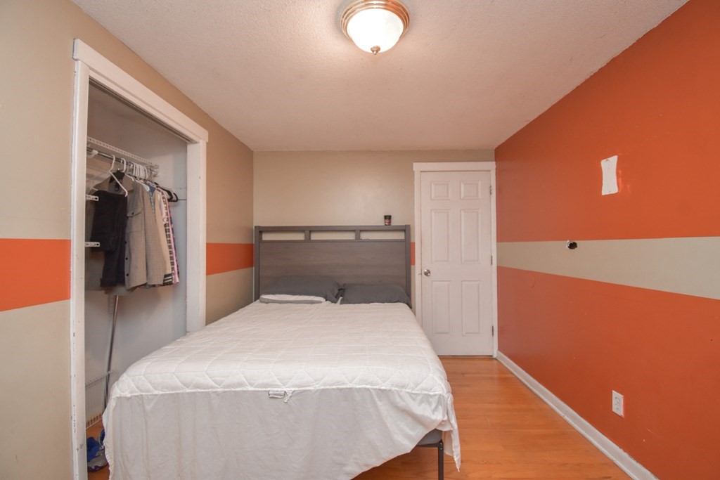15 Ruthven Street Springfield, MA 01128 - Photo 23 of 34