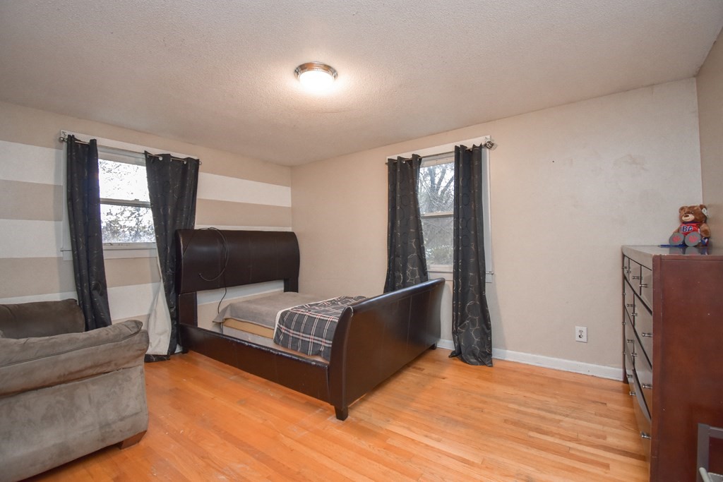 15 Ruthven Street Springfield, MA 01128 - Photo 25 of 34