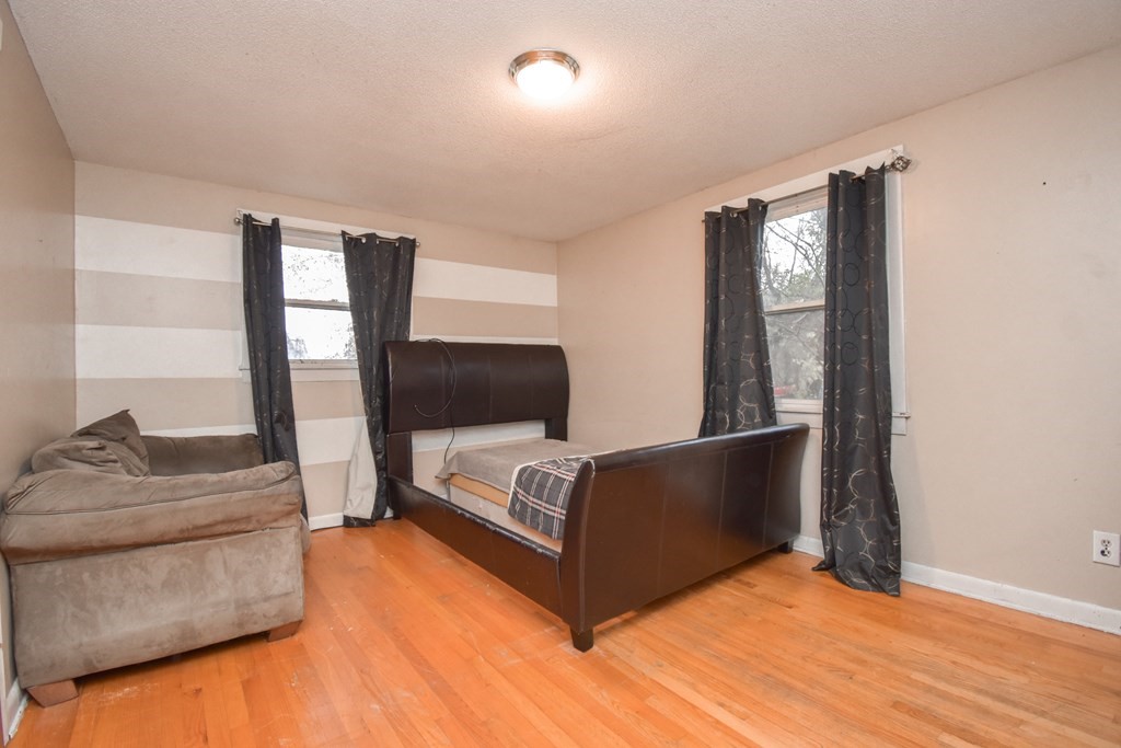 15 Ruthven Street Springfield, MA 01128 - Photo 26 of 34