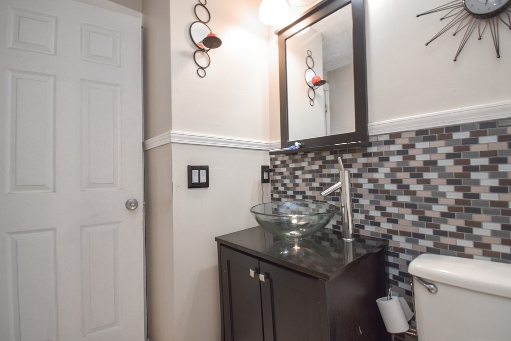 15 Ruthven Street Springfield, MA 01128 - Photo 29 of 34