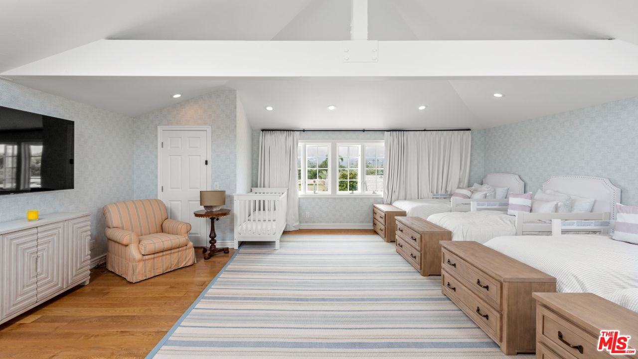 23450 Malibu Colony Road Malibu, CA 90265 - Photo 13 of 15