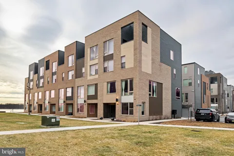$1,249,000 | 3200 Parkview Walk, Philadelphia, PA 19125