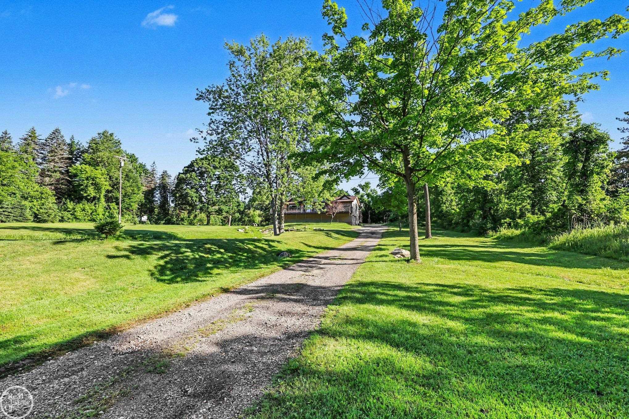 755 East Romeo Road Leonard, MI 48367 - Photo 32 of 33