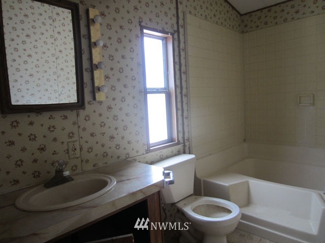 3716 Searles Road Malaga, WA 98828 - Photo 13 of 21 Gallery Image 13