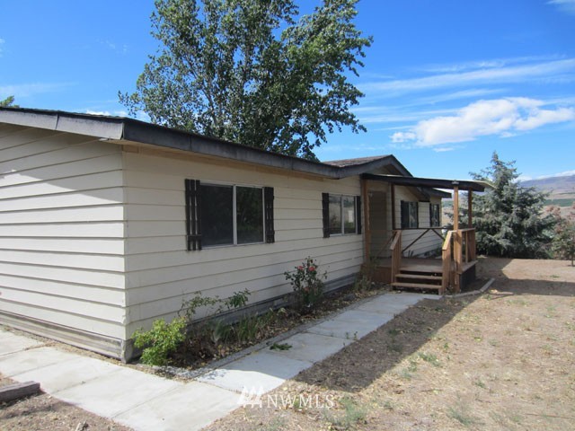 3716 Searles Road Malaga, WA 98828 - Photo 3 of 21 Gallery Image 3