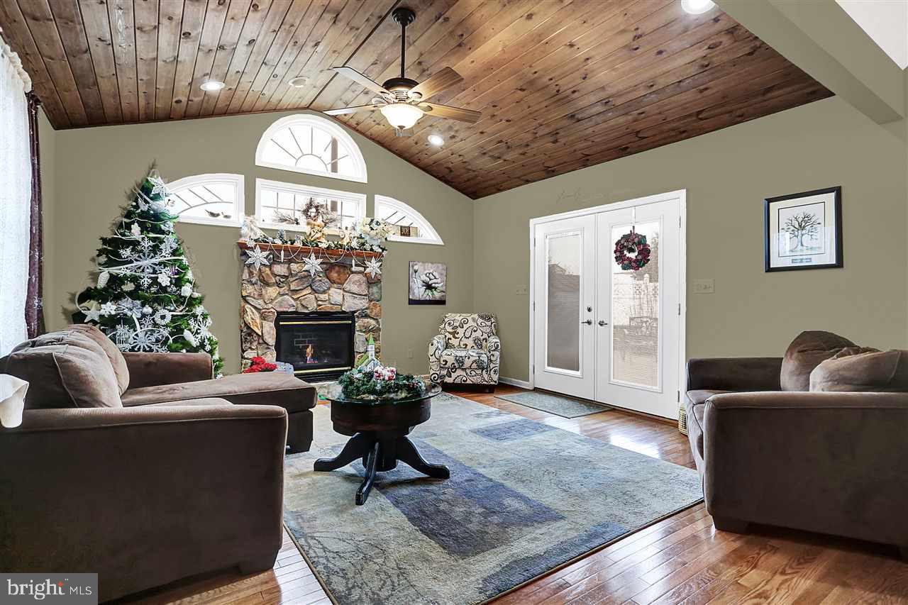1611 Churchill Road Harrisburg, PA 17111 - Photo 2 of 25 Gallery Image 2