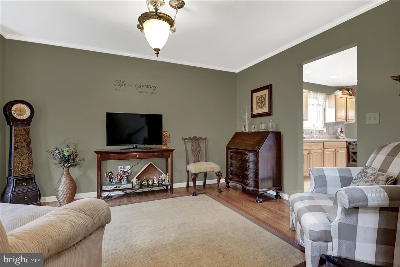 1611 Churchill Road Harrisburg, PA 17111 - Photo 6 of 25 Gallery Image 6