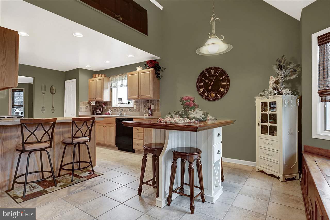 1611 Churchill Road Harrisburg, PA 17111 - Photo 10 of 25 Gallery Image 10