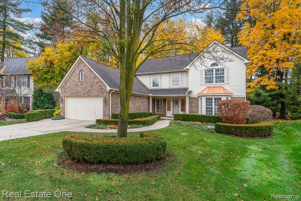 1039 Pointe Pl Boulevard Rochester, MI 48307 - Photo 1 of 50