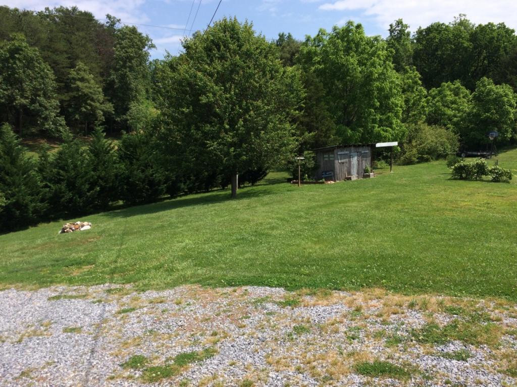 529 Wykle Road Greeneville, TN 37743 - Photo 29 of 29 Big yard to play