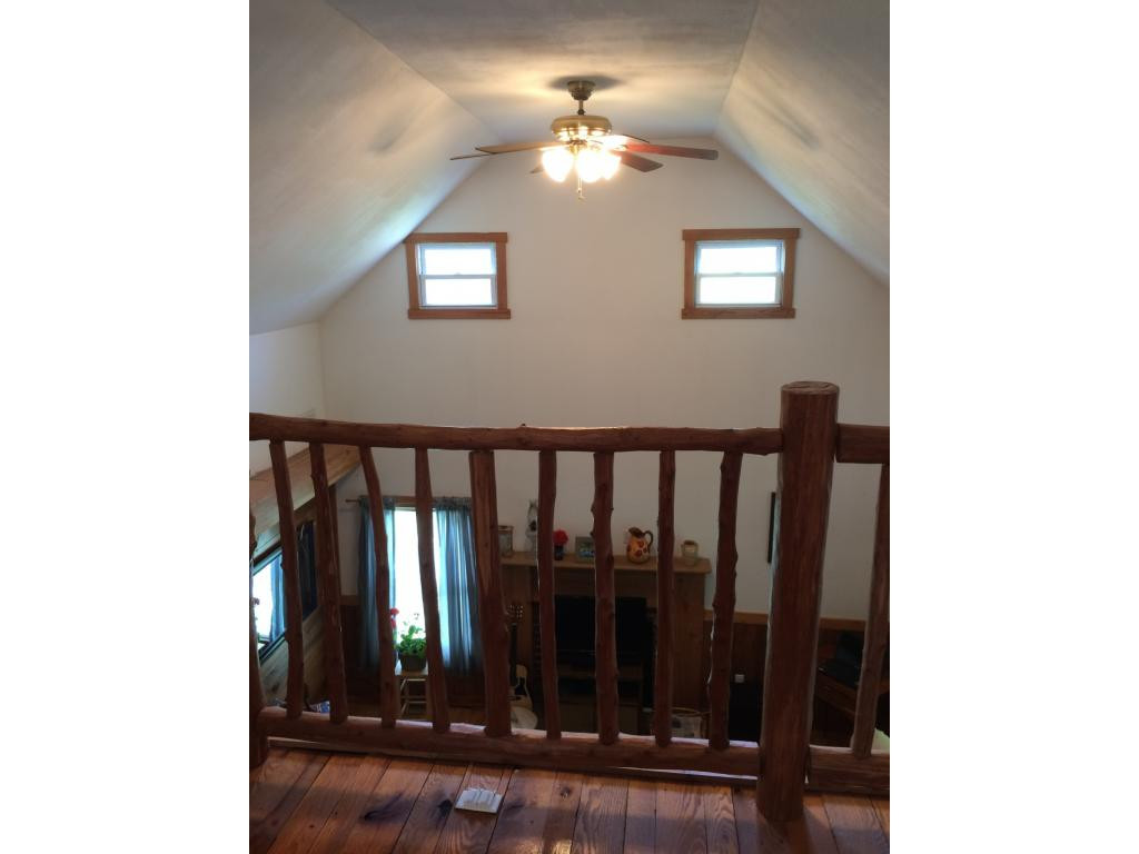 529 Wykle Road Greeneville, TN 37743 - Photo 9 of 29 Loft above the LR