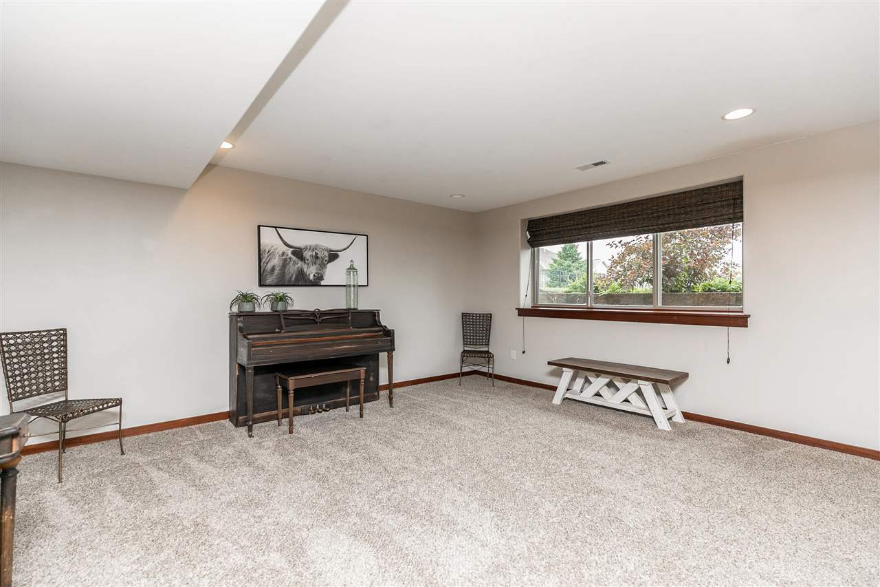 1105 Wood Lily Road Solon, IA 52333 - Photo 34 of 46 Gallery Image 34