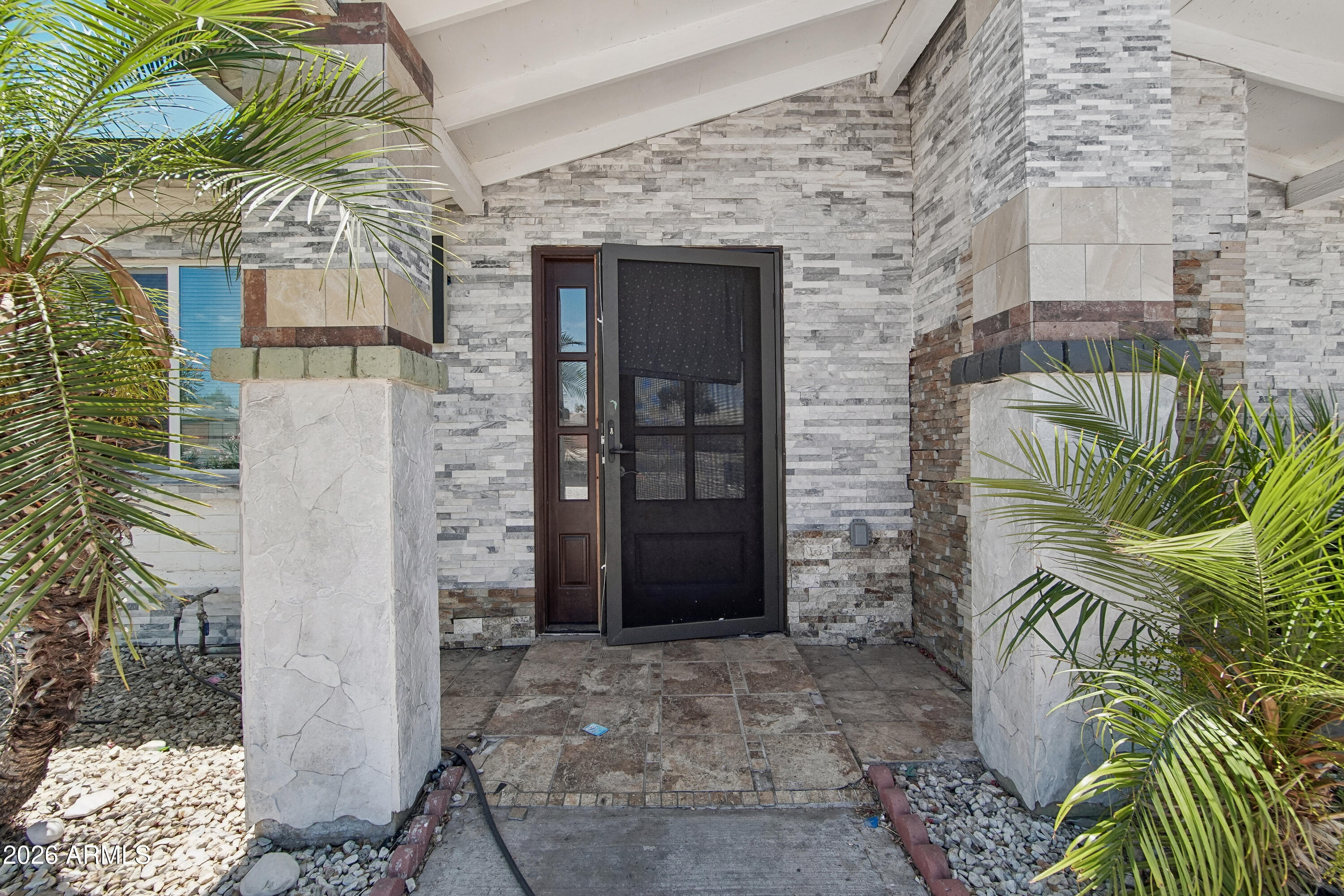 3829 West Thunderbird Road Phoenix, AZ 85053 - Photo 4 of 30 4-print-W Thunderbird Rd-S2306-004