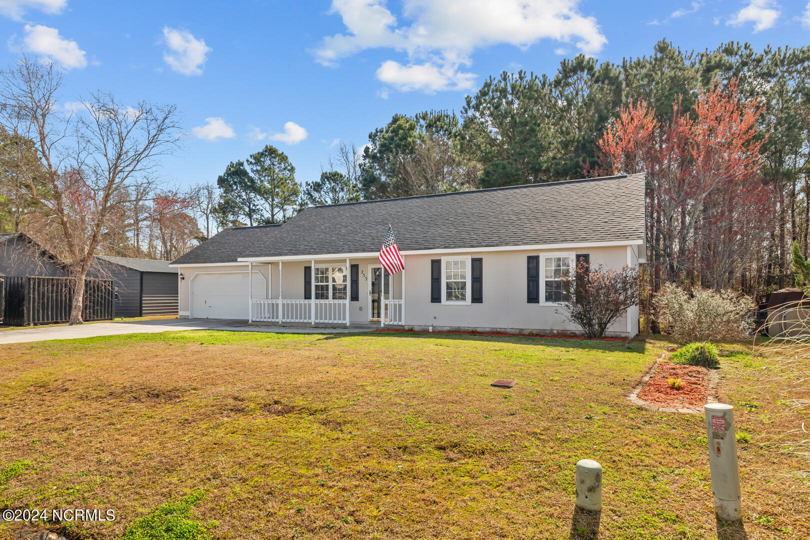 253 Parnell Road Hubert, NC 28539 - Photo 2 of 37 2