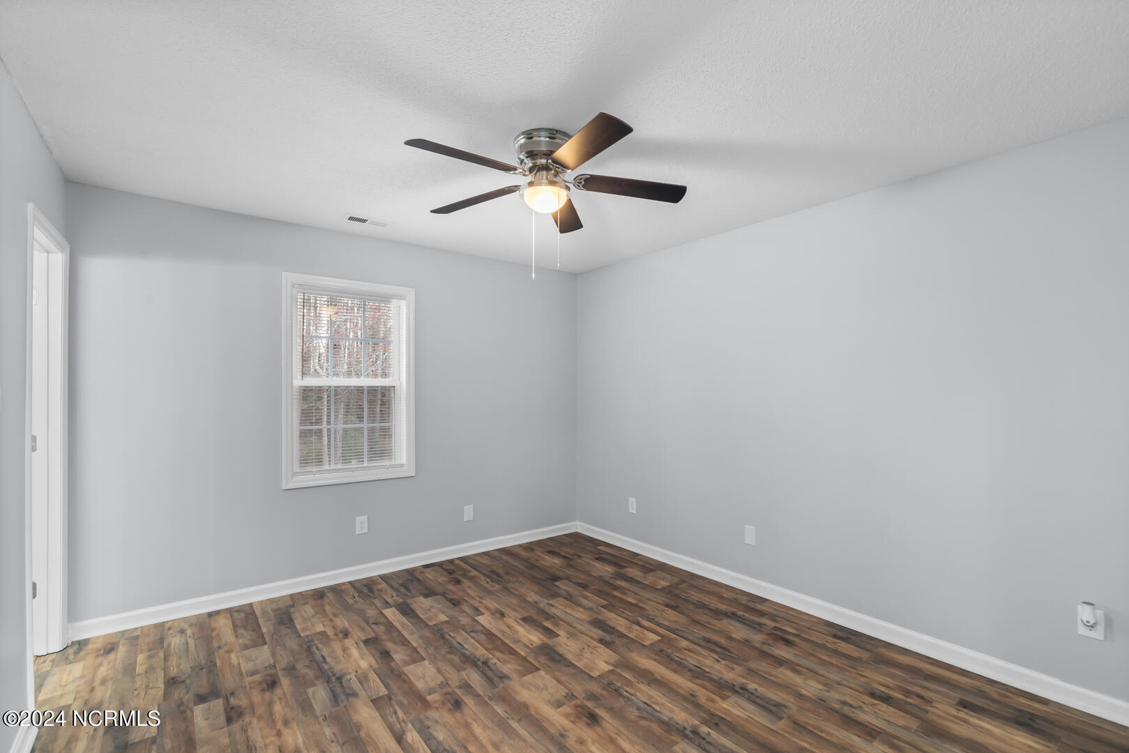 253 Parnell Road Hubert, NC 28539 - Photo 23 of 37 23