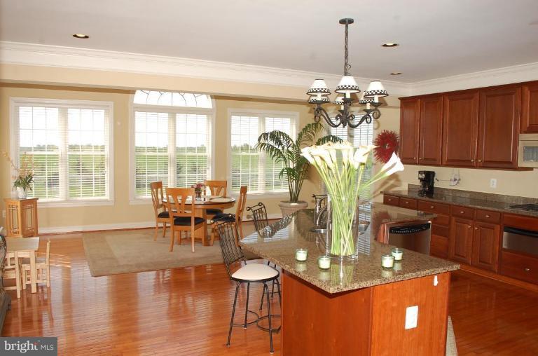 7 Deer Ridge Court Phoenix, MD 21131 - Photo 2 of 23 Breakfast Area