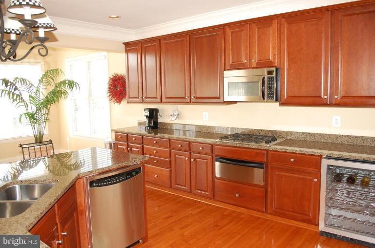7 Deer Ridge Court Phoenix, MD 21131 - Photo 4 of 23 Kitchen