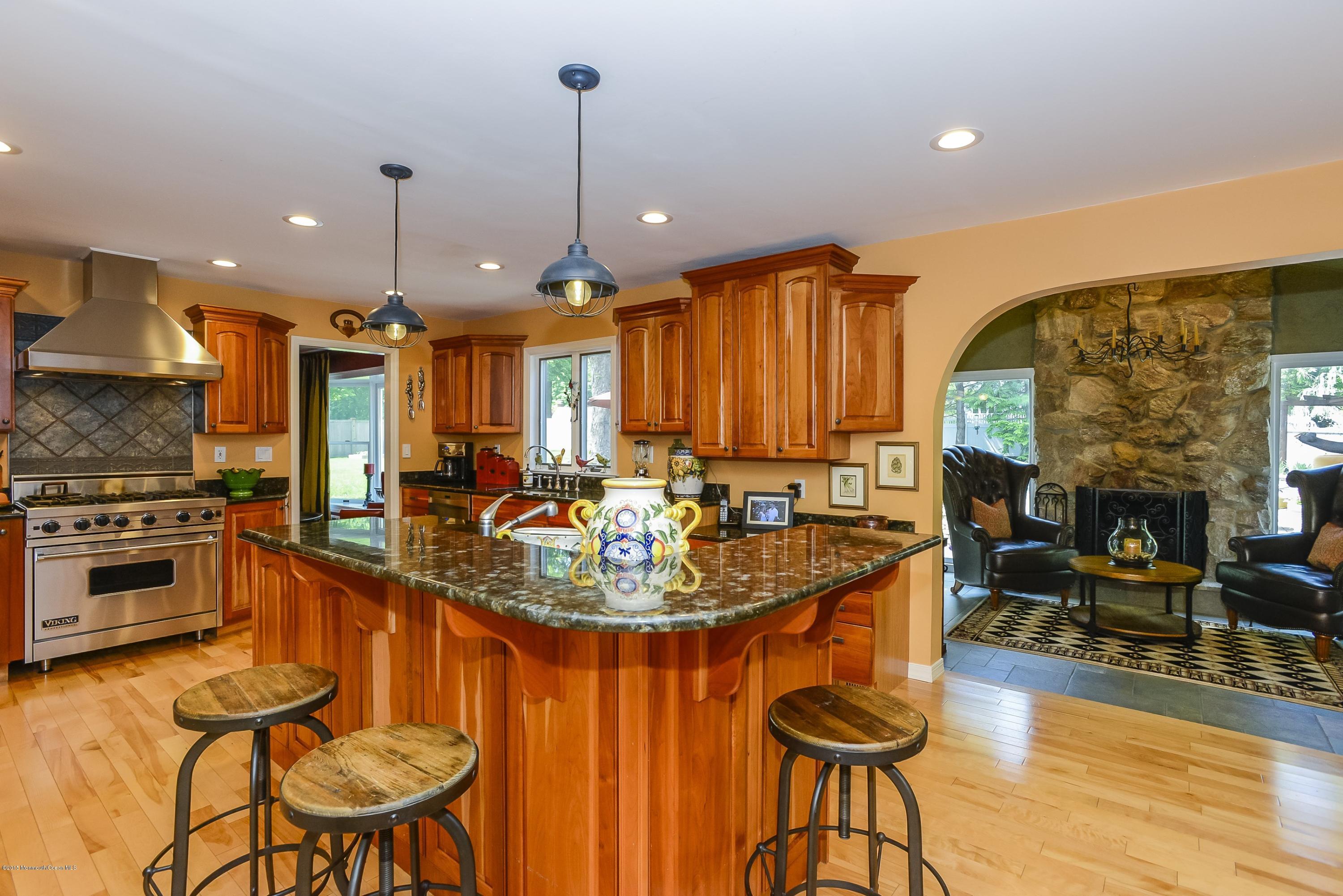 50 Dwight Road Middletown, NJ 07748 - Photo 14 of 41 014_Kitchen