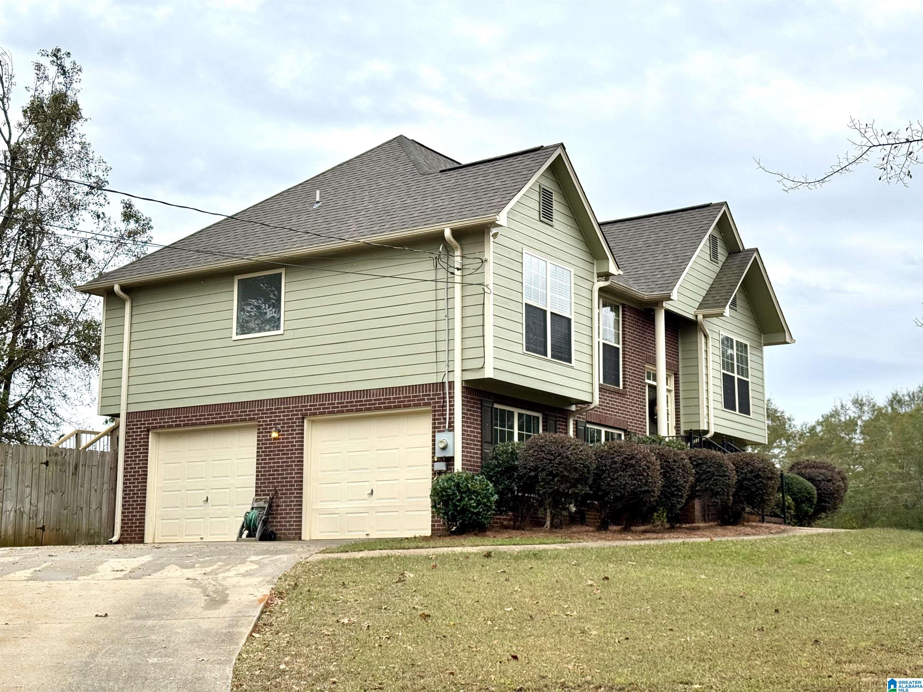95 Trappers Way Springville, AL 35146 - Photo 2 of 27