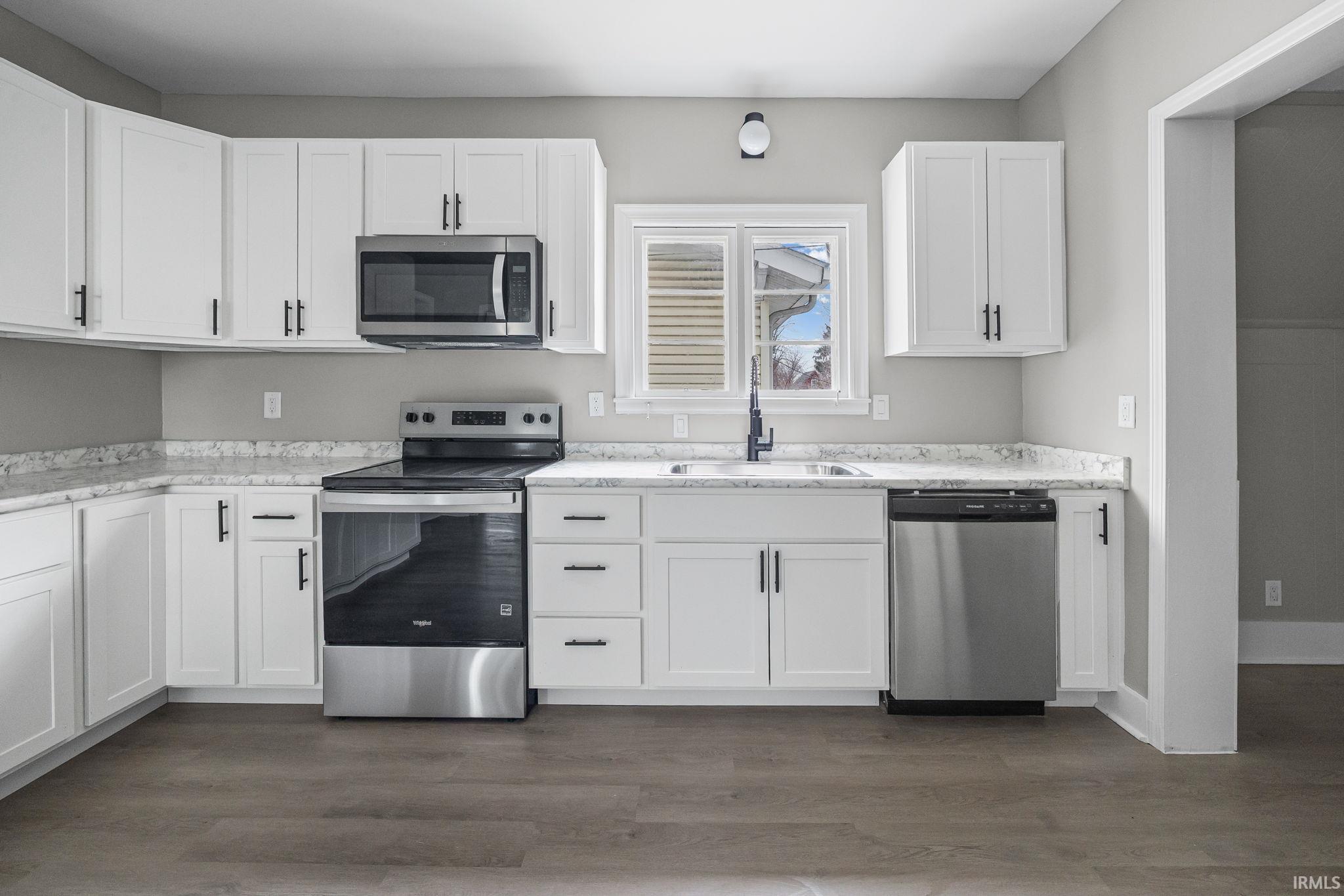 904 East Clinton Street Frankfort, IN 46041 - Photo 12 of 29