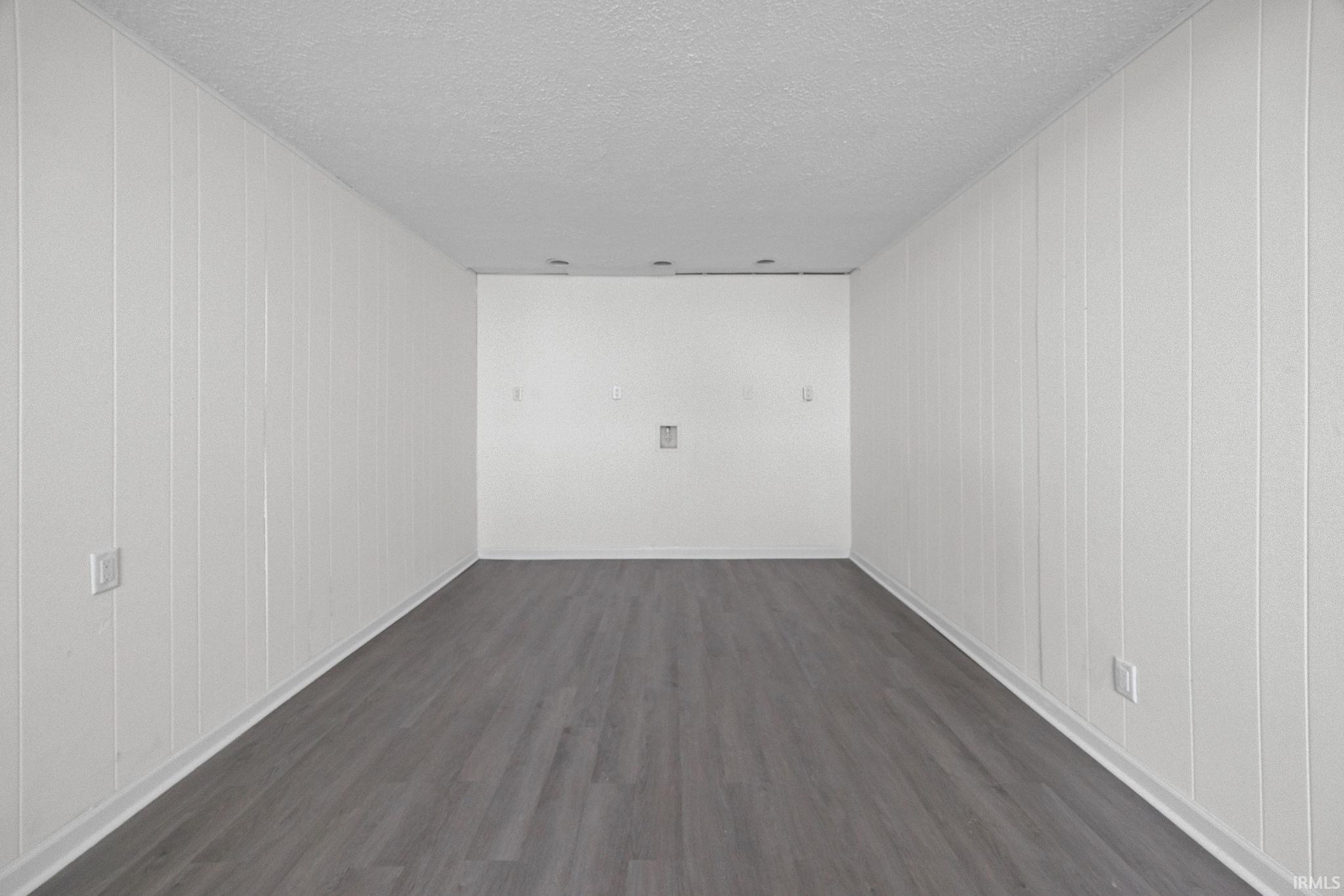 904 East Clinton Street Frankfort, IN 46041 - Photo 16 of 29