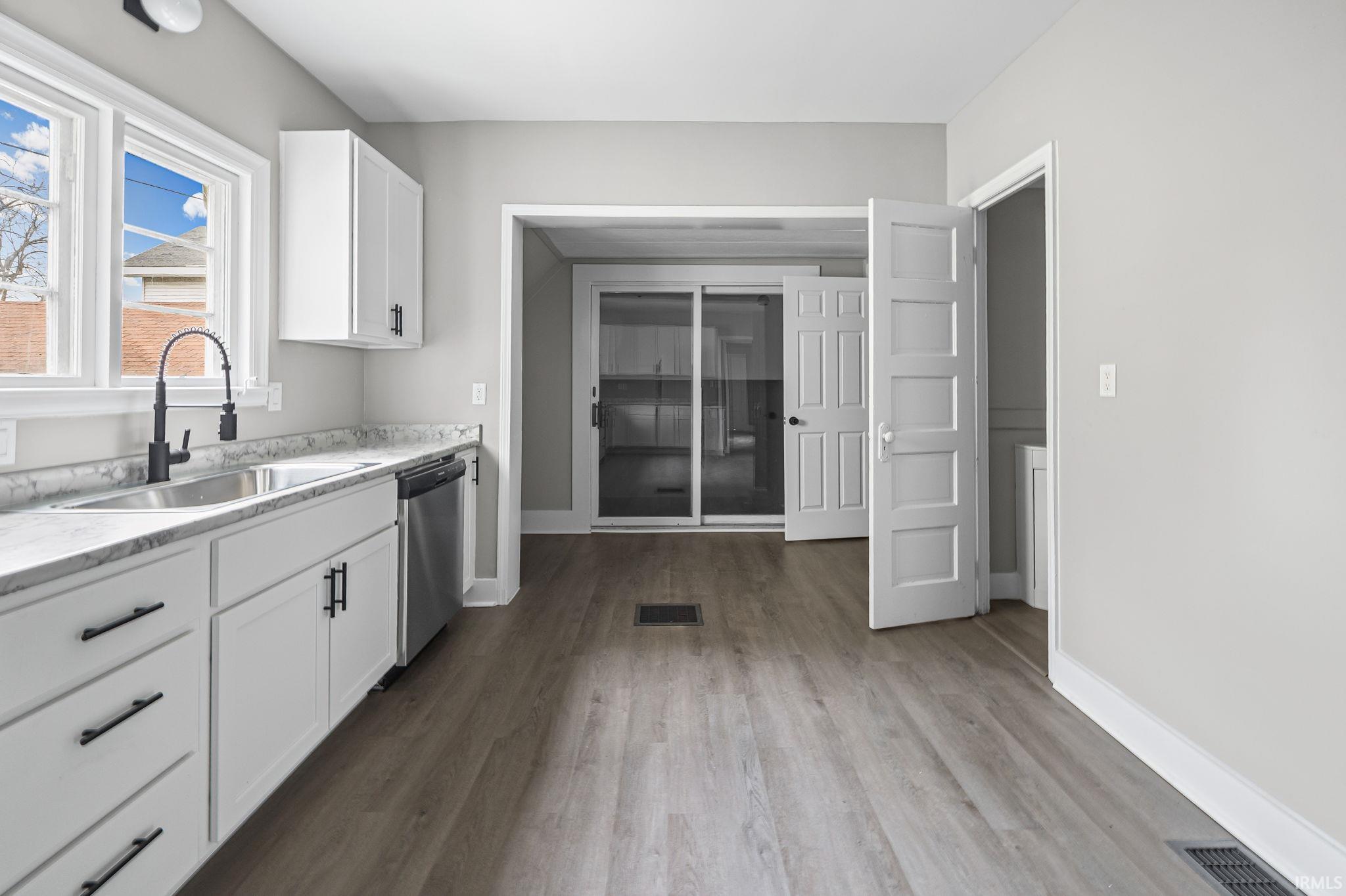 904 East Clinton Street Frankfort, IN 46041 - Photo 19 of 29