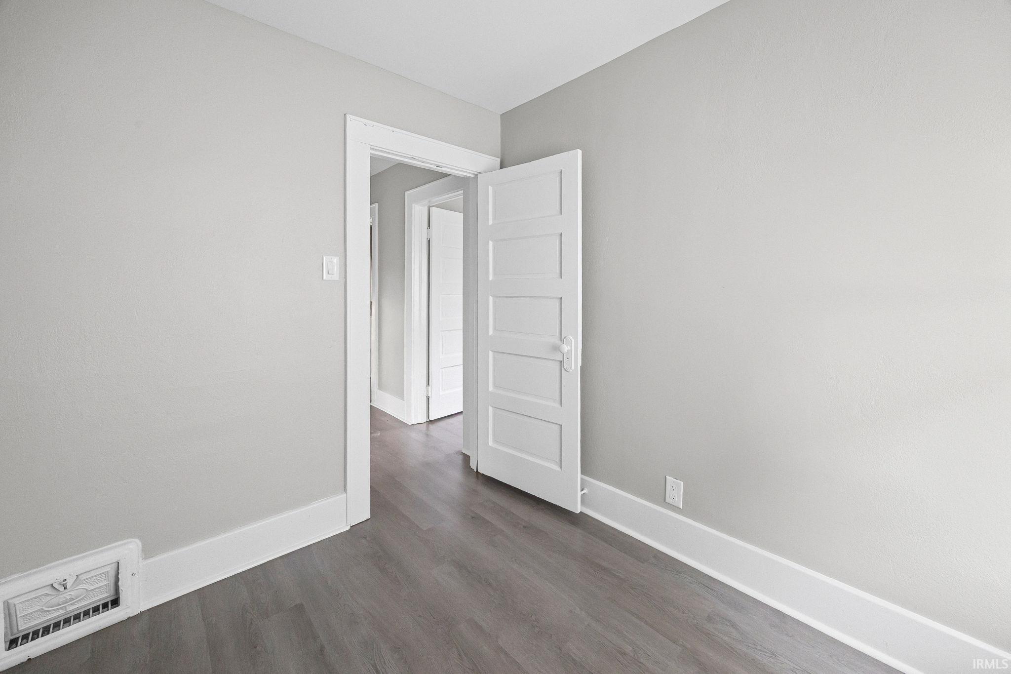 904 East Clinton Street Frankfort, IN 46041 - Photo 21 of 29