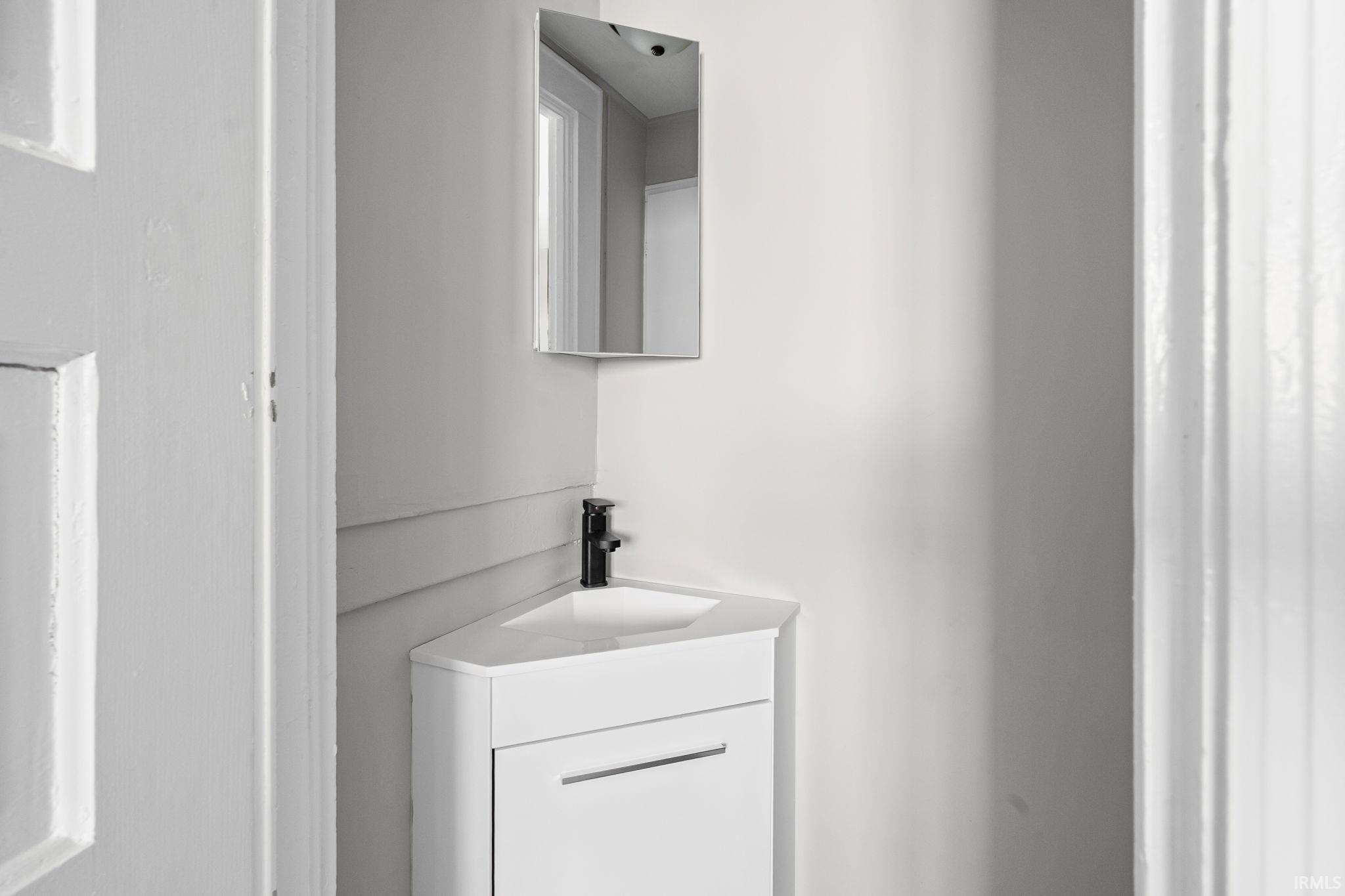 904 East Clinton Street Frankfort, IN 46041 - Photo 28 of 29