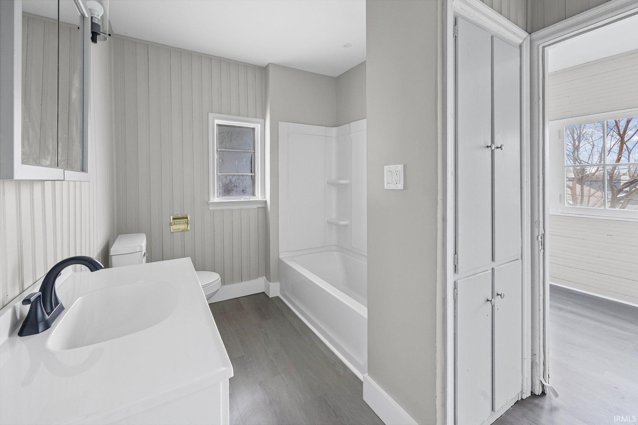 904 East Clinton Street Frankfort, IN 46041 - Photo 8 of 29