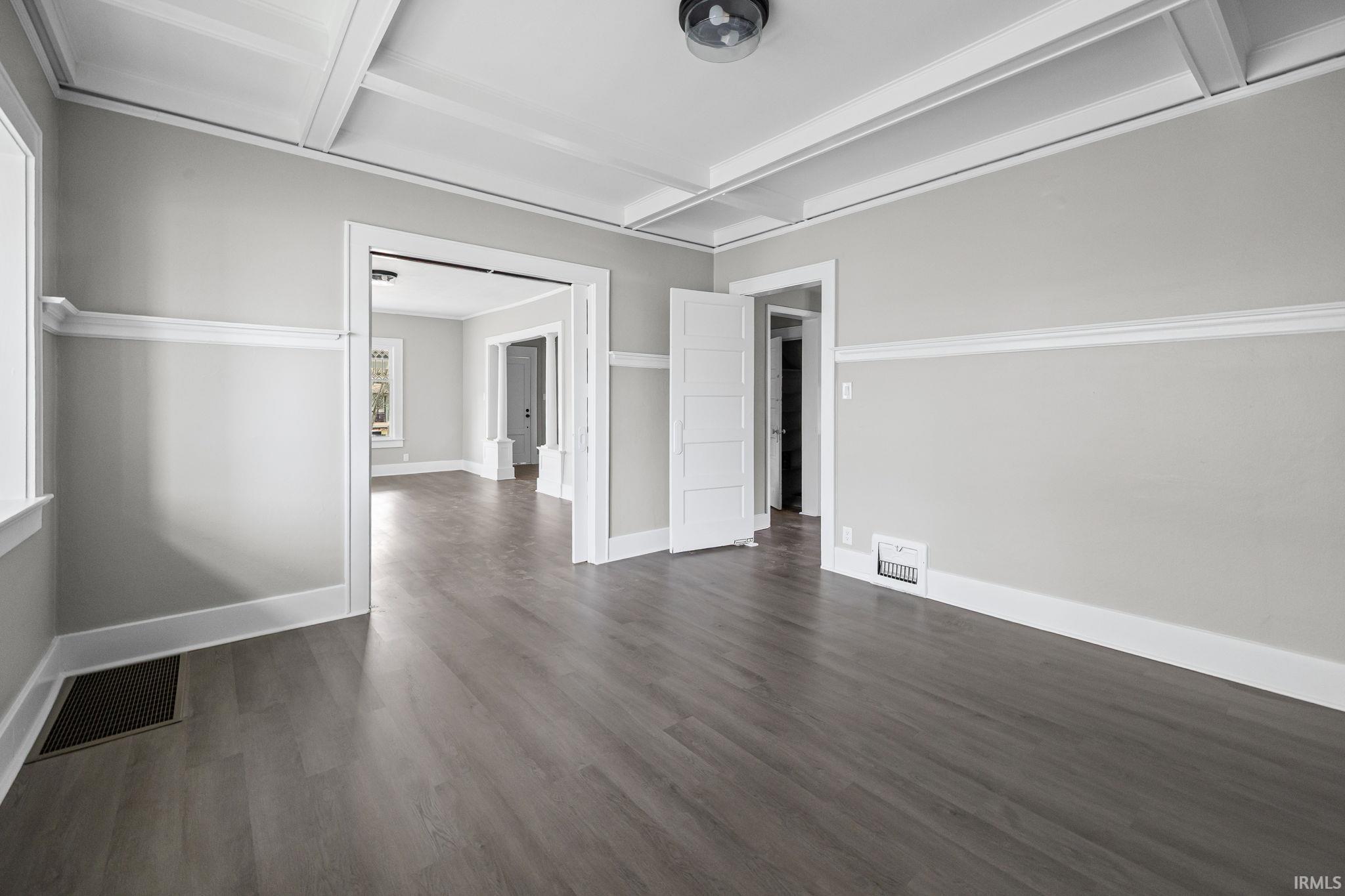 904 East Clinton Street Frankfort, IN 46041 - Photo 9 of 29