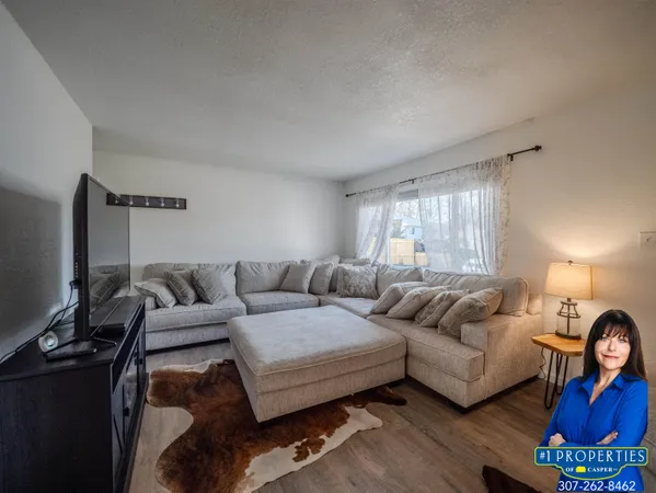 $325,000 | 12 Lakota Court, Glenrock, WY 82637