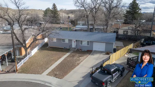 $325,000 | 12 Lakota Court, Glenrock, WY 82637