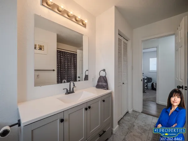 $325,000 | 12 Lakota Court, Glenrock, WY 82637
