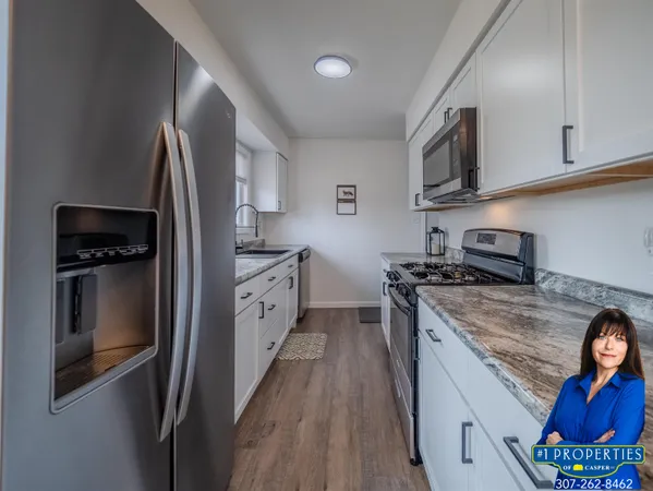 $325,000 | 12 Lakota Court, Glenrock, WY 82637