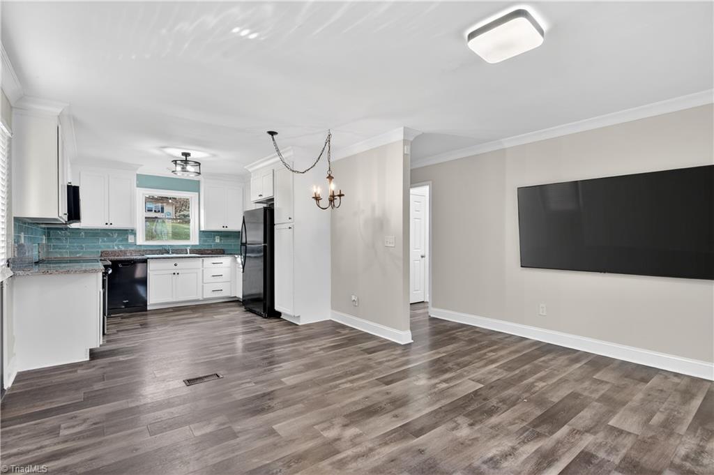 1501 Pebblebrook Road Winston-Salem, NC 27105 - Photo 11 of 42