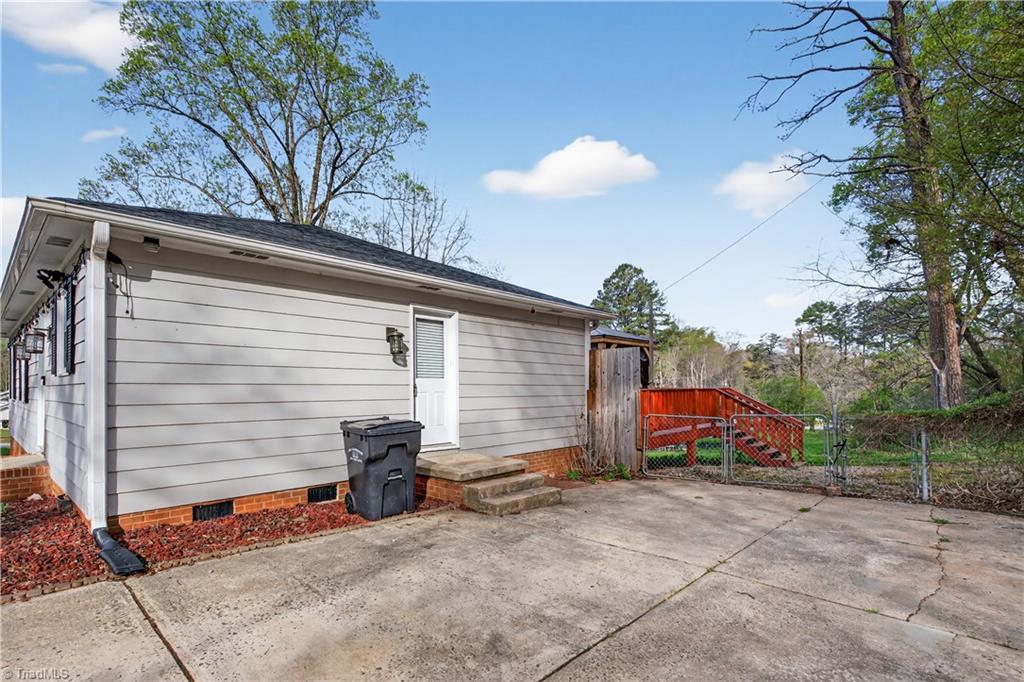 1501 Pebblebrook Road Winston-Salem, NC 27105 - Photo 32 of 42