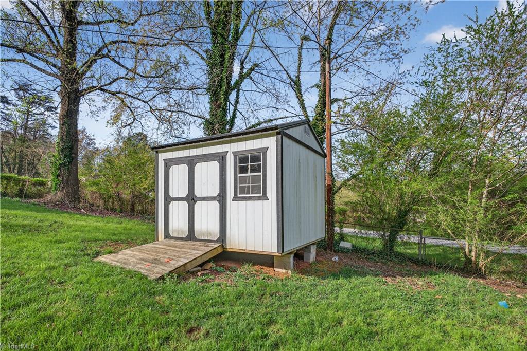 1501 Pebblebrook Road Winston-Salem, NC 27105 - Photo 37 of 42