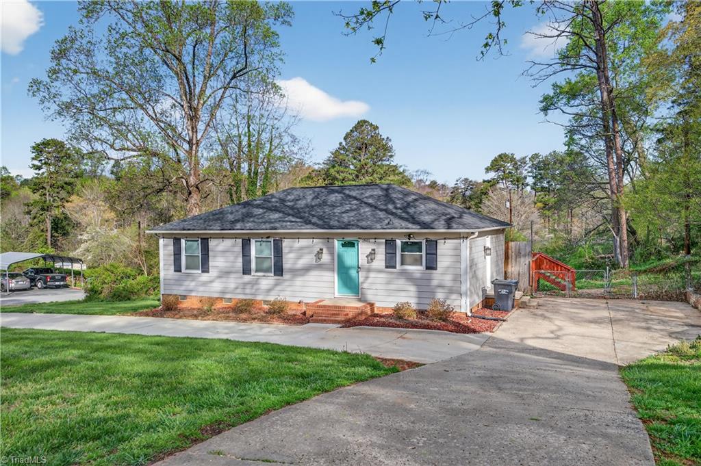 1501 Pebblebrook Road Winston-Salem, NC 27105 - Photo 4 of 42