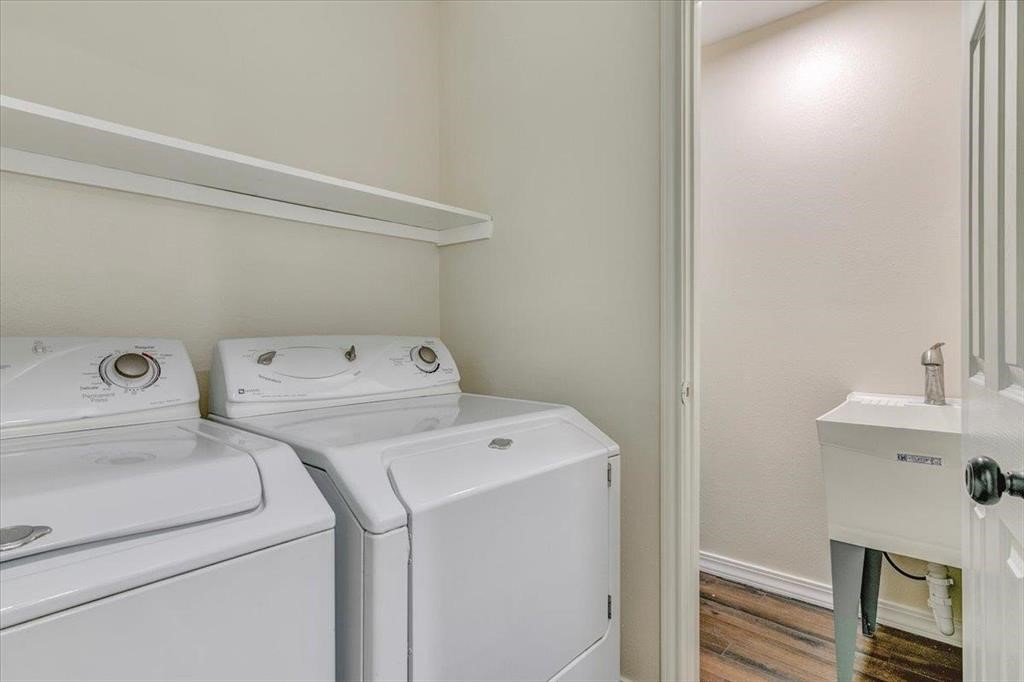 3702 Travis Drive Beaumont, TX 77708 - Photo 23 of 28 a utility room with dryer and washer
