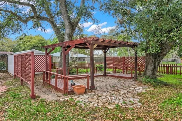 $1,700 | 3702 Travis Drive, Beaumont, TX 77708