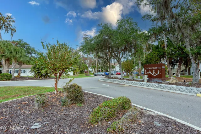 $1,400 | 1600 Big Tree Road, Unit H3, Daytona Beach, FL 32119